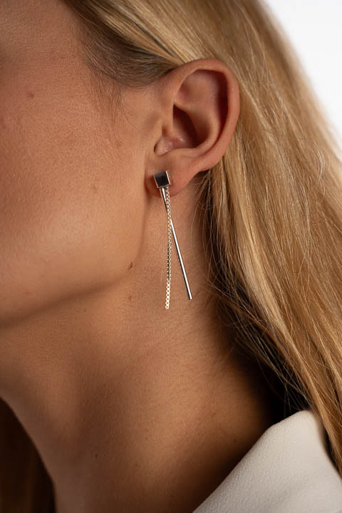 zoe wilmaers ear rings close up